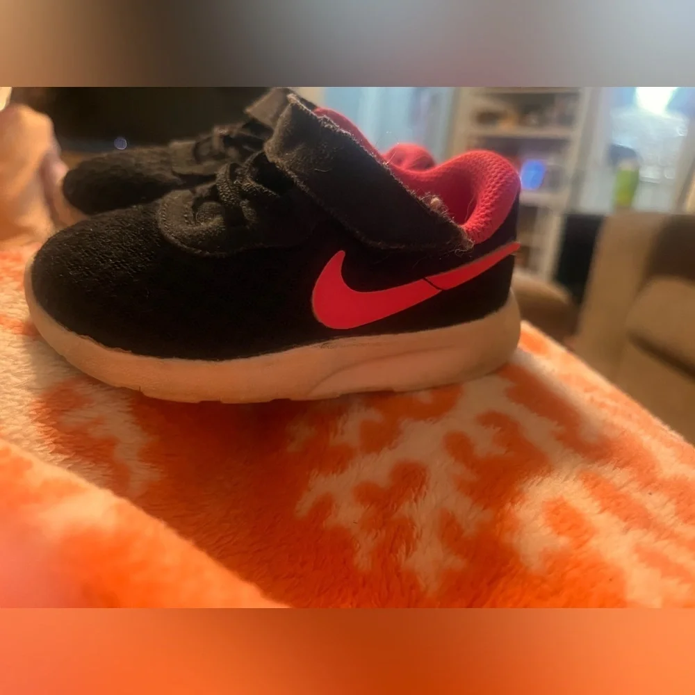 Nike Kids Sneakers Black with Pink Swoosh